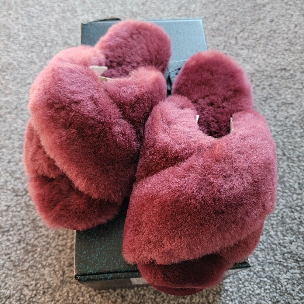 NIB! EMU Slippers - Merlot 6
